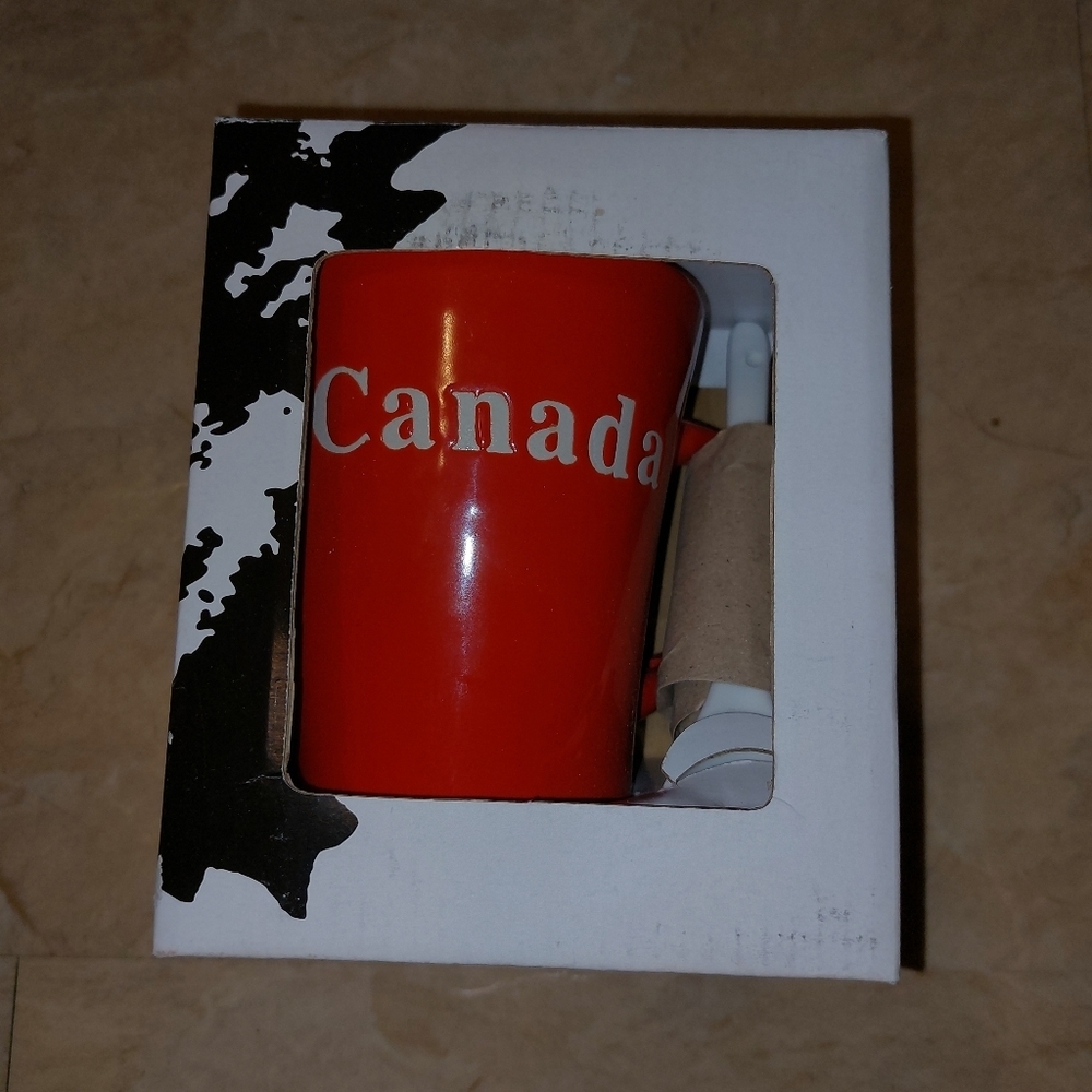 Ceramic cup and  spoon set nwt